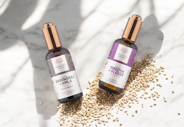 Dos Aceites Capilares Ayurv&eacute;dicos: Smooth & Glossy, Bhringraj & Amla con base de aceite de s&eacute;samo